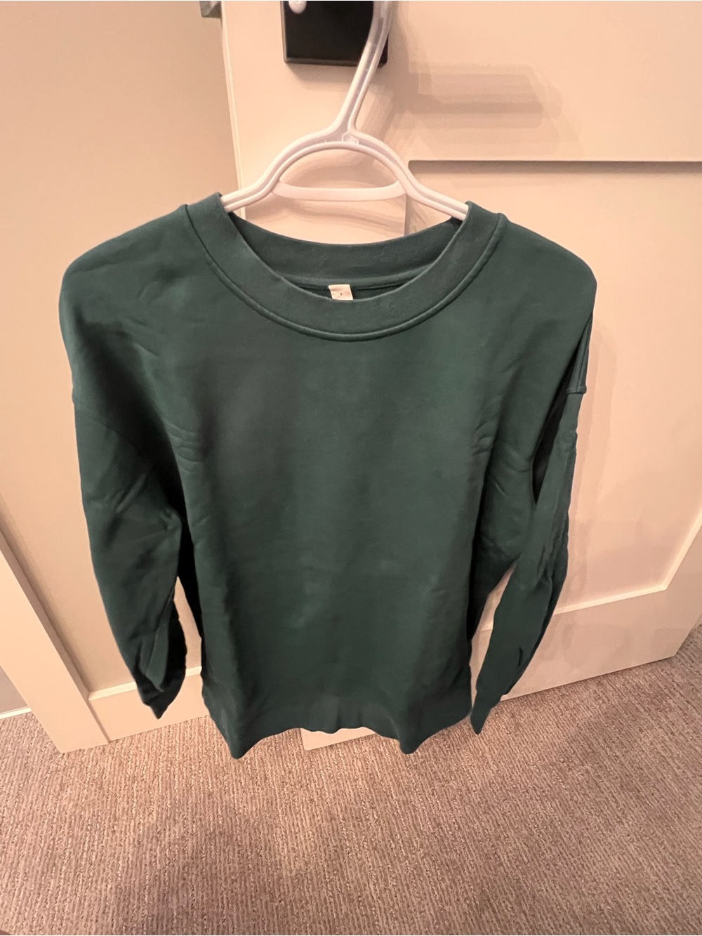 Lululemon Crewneck Sweater, size 4, good condition